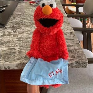 Talking peek-a-boo Elmo